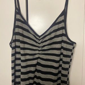 black& grey striped maxi dress🎀
(fits perfectly on 5"7 +)